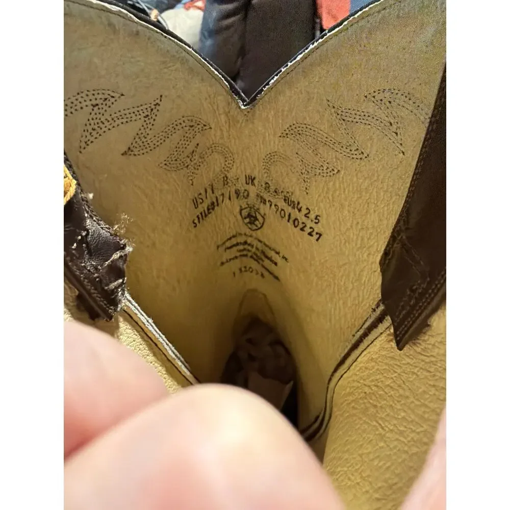Men's Ariat Cowboy Boots Size 11 Some Scuffing at Toe